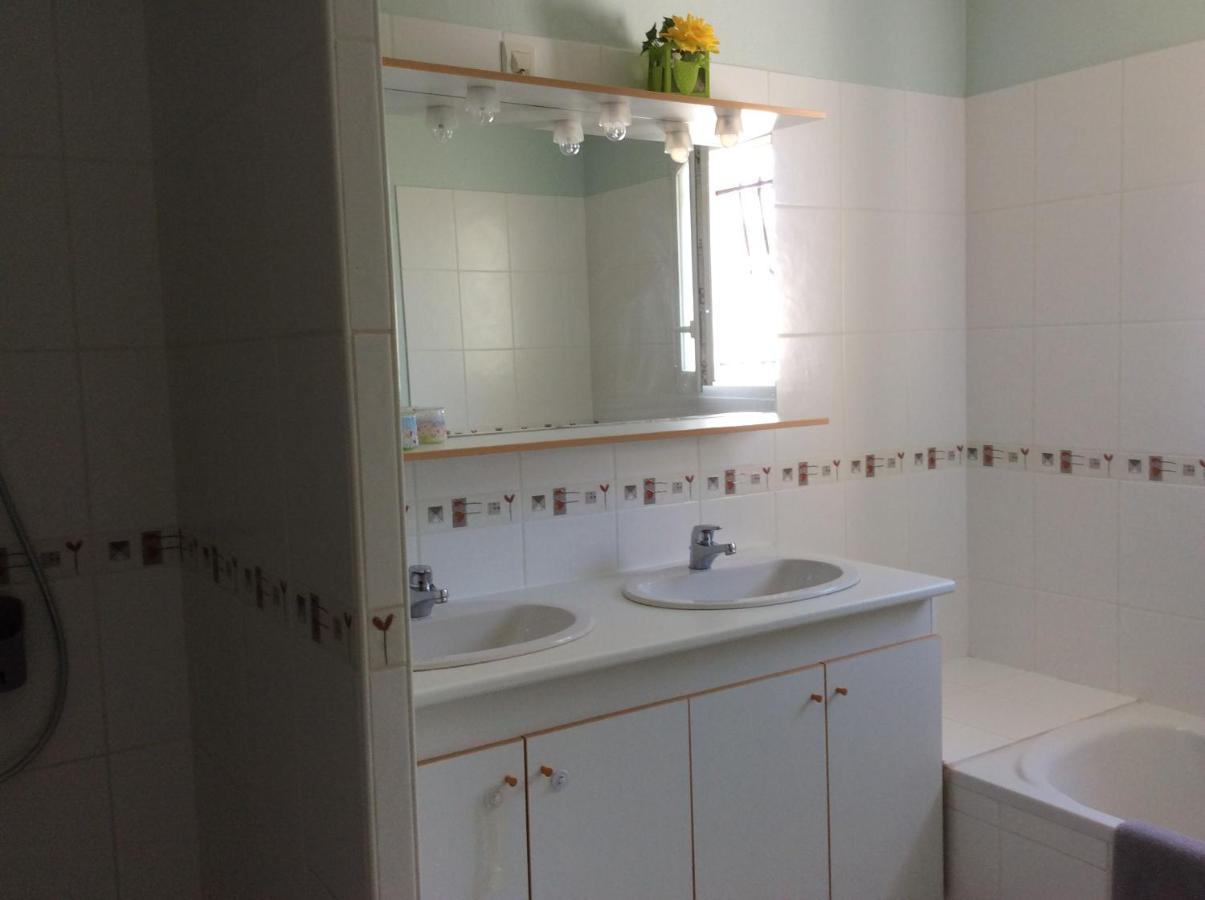 Maison D'Hotes Saint-Julien-l'Ars Eksteriør billede